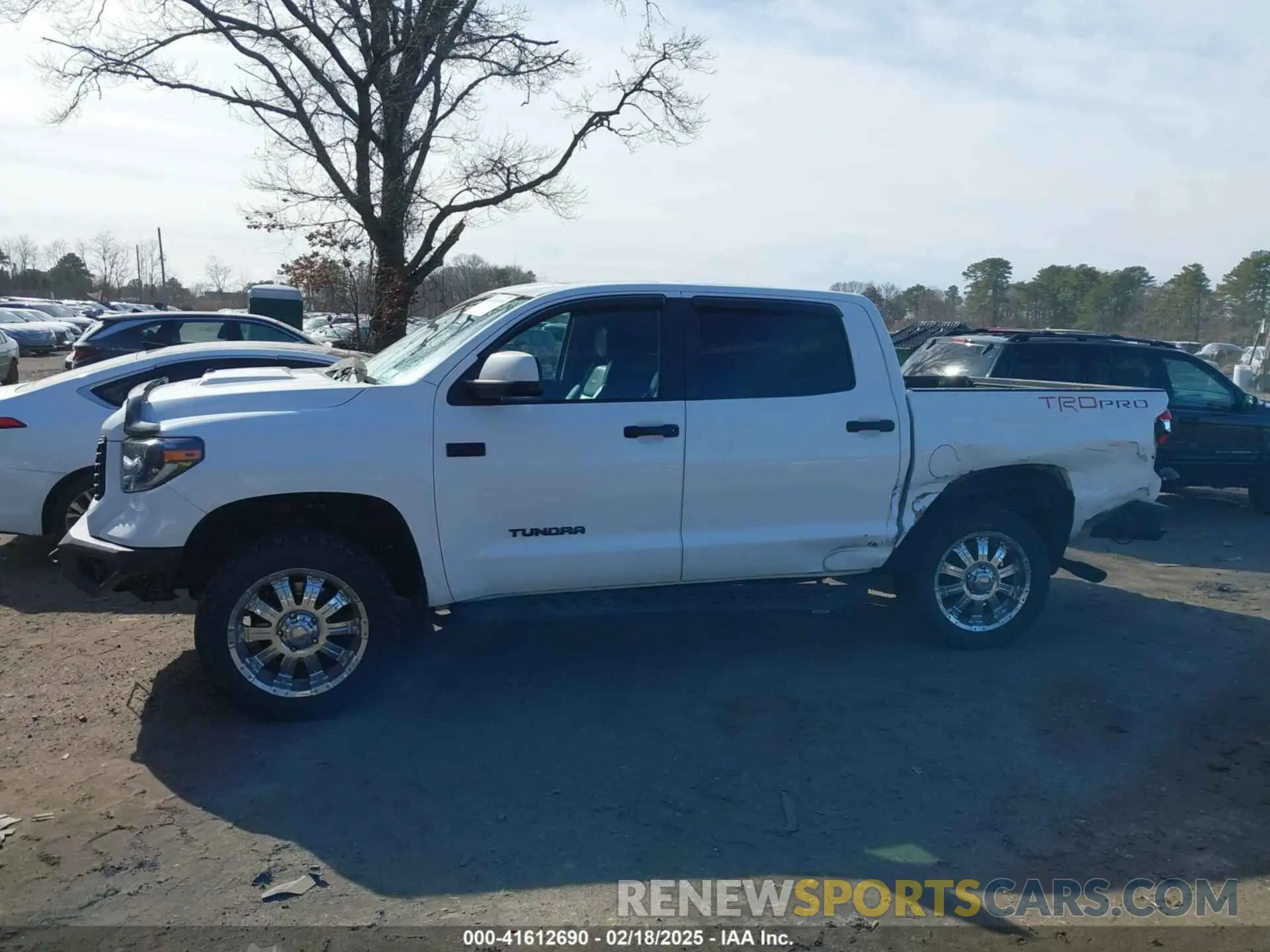 14 Photograph of a damaged car 5TFDY5F18KX866854 TOYOTA TUNDRA 2019