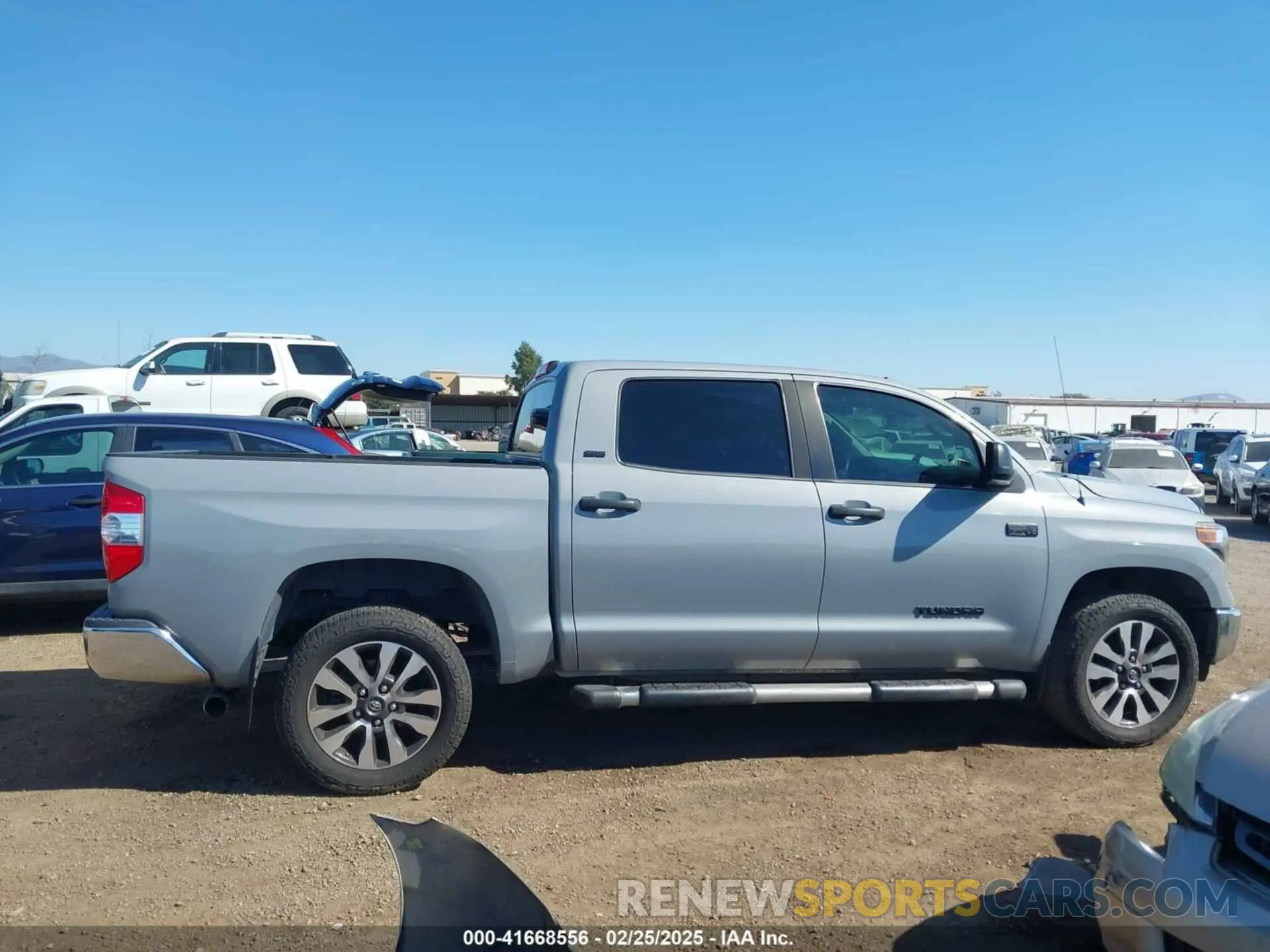 13 Photograph of a damaged car 5TFDY5F19KX828470 TOYOTA TUNDRA 2019
