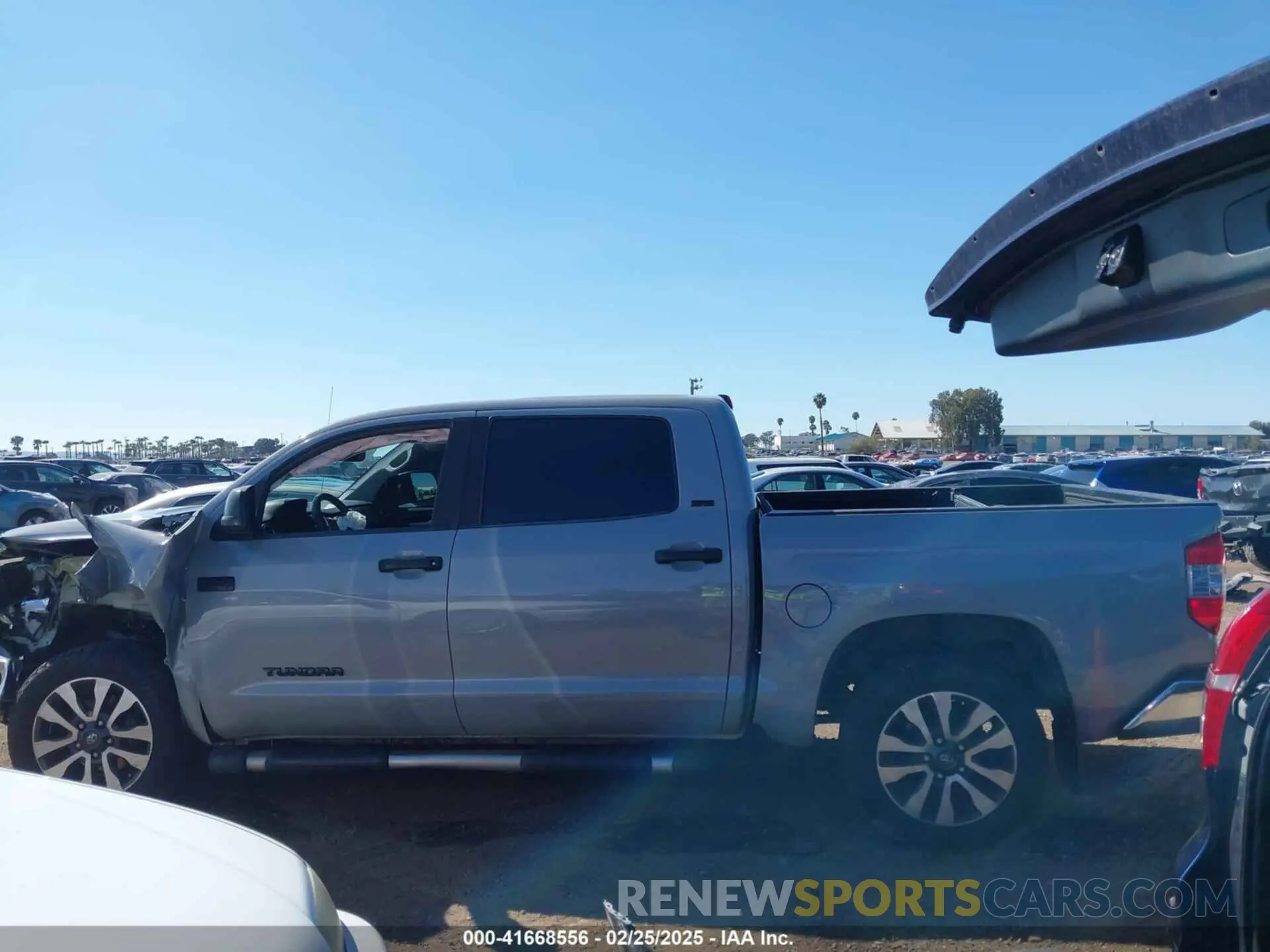 14 Photograph of a damaged car 5TFDY5F19KX828470 TOYOTA TUNDRA 2019