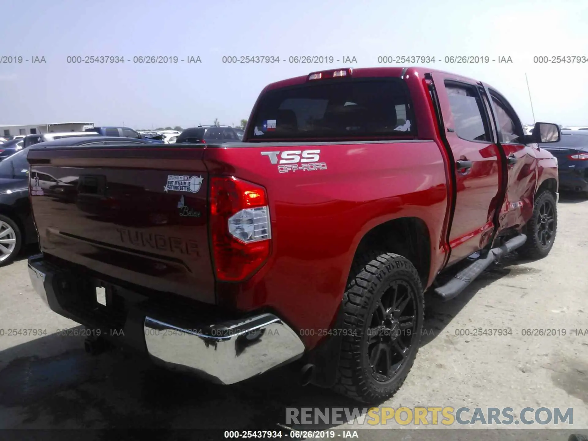 4 Photograph of a damaged car 5TFEM5F10KX137585 TOYOTA TUNDRA 2019