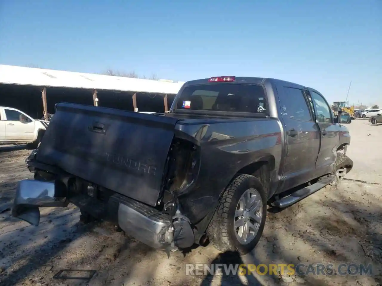 4 Photograph of a damaged car 5TFEM5F12KX135157 TOYOTA TUNDRA 2019