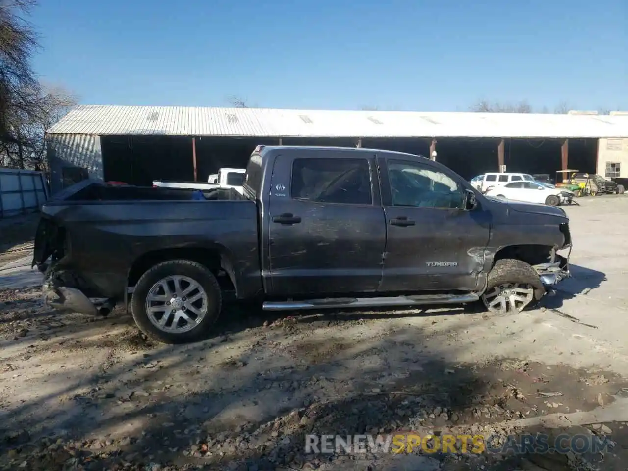 9 Photograph of a damaged car 5TFEM5F12KX135157 TOYOTA TUNDRA 2019