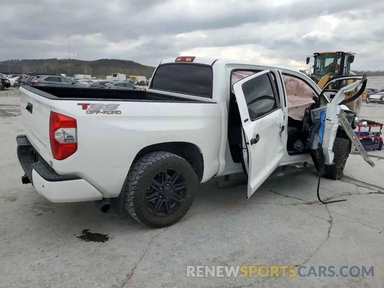 3 Photograph of a damaged car 5TFEM5F14KX138528 TOYOTA TUNDRA 2019