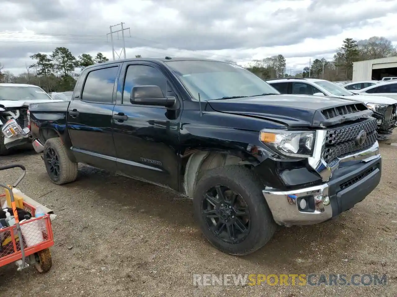 4 Photograph of a damaged car 5TFEM5F14KX138531 TOYOTA TUNDRA 2019