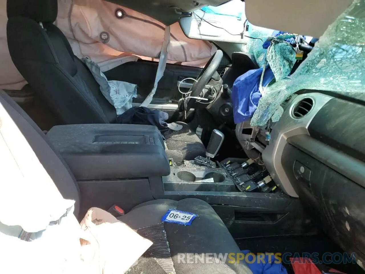 7 Photograph of a damaged car 5TFEM5F15KX138232 TOYOTA TUNDRA 2019