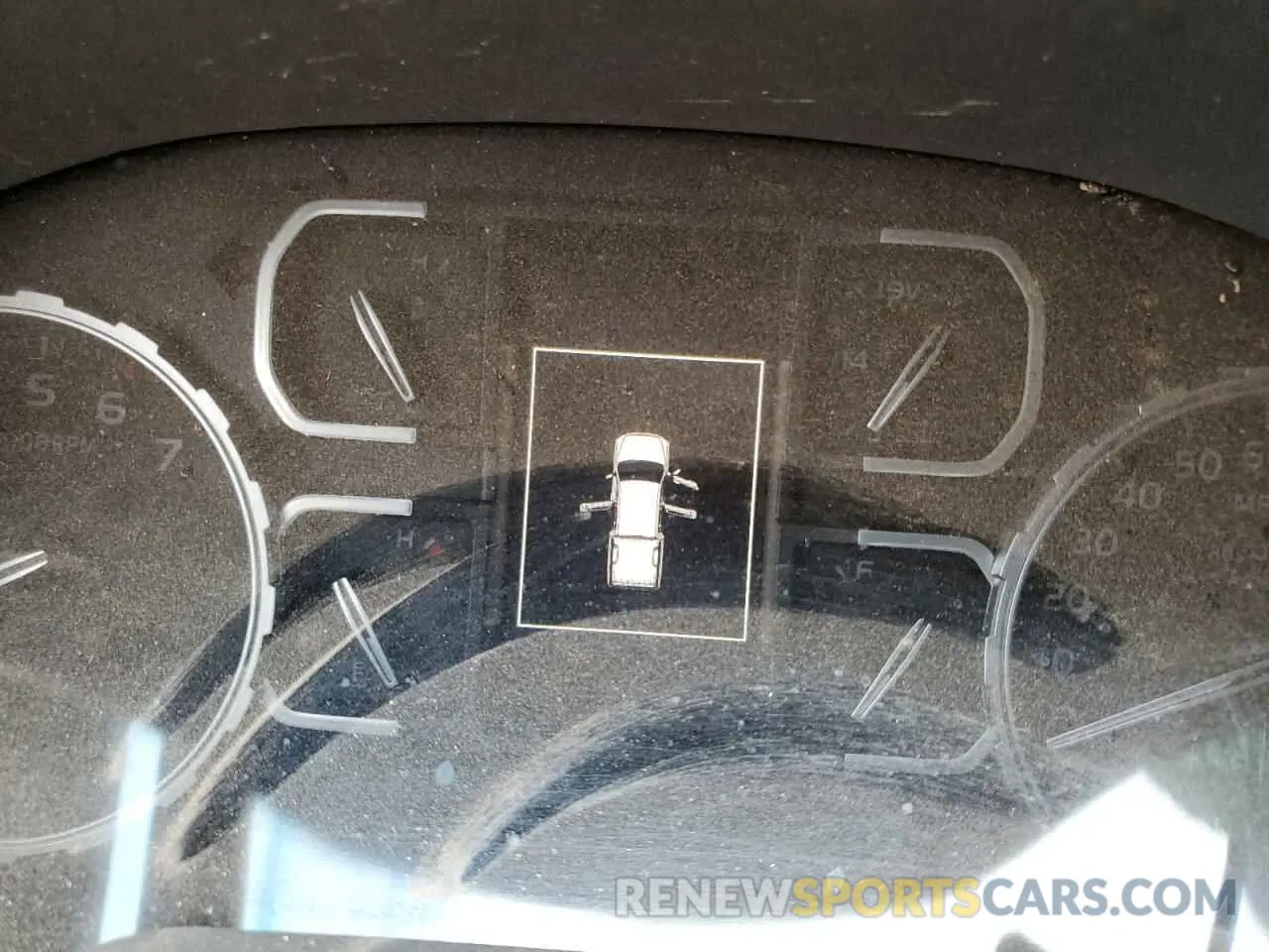 9 Photograph of a damaged car 5TFEM5F15KX138232 TOYOTA TUNDRA 2019
