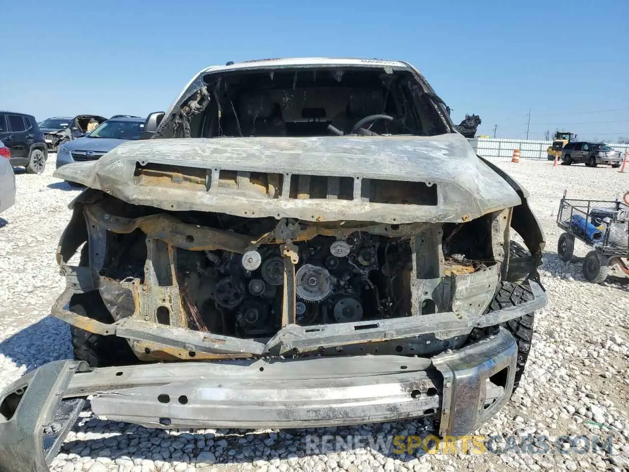 5 Photograph of a damaged car 5TFEM5F15KX139994 TOYOTA TUNDRA 2019