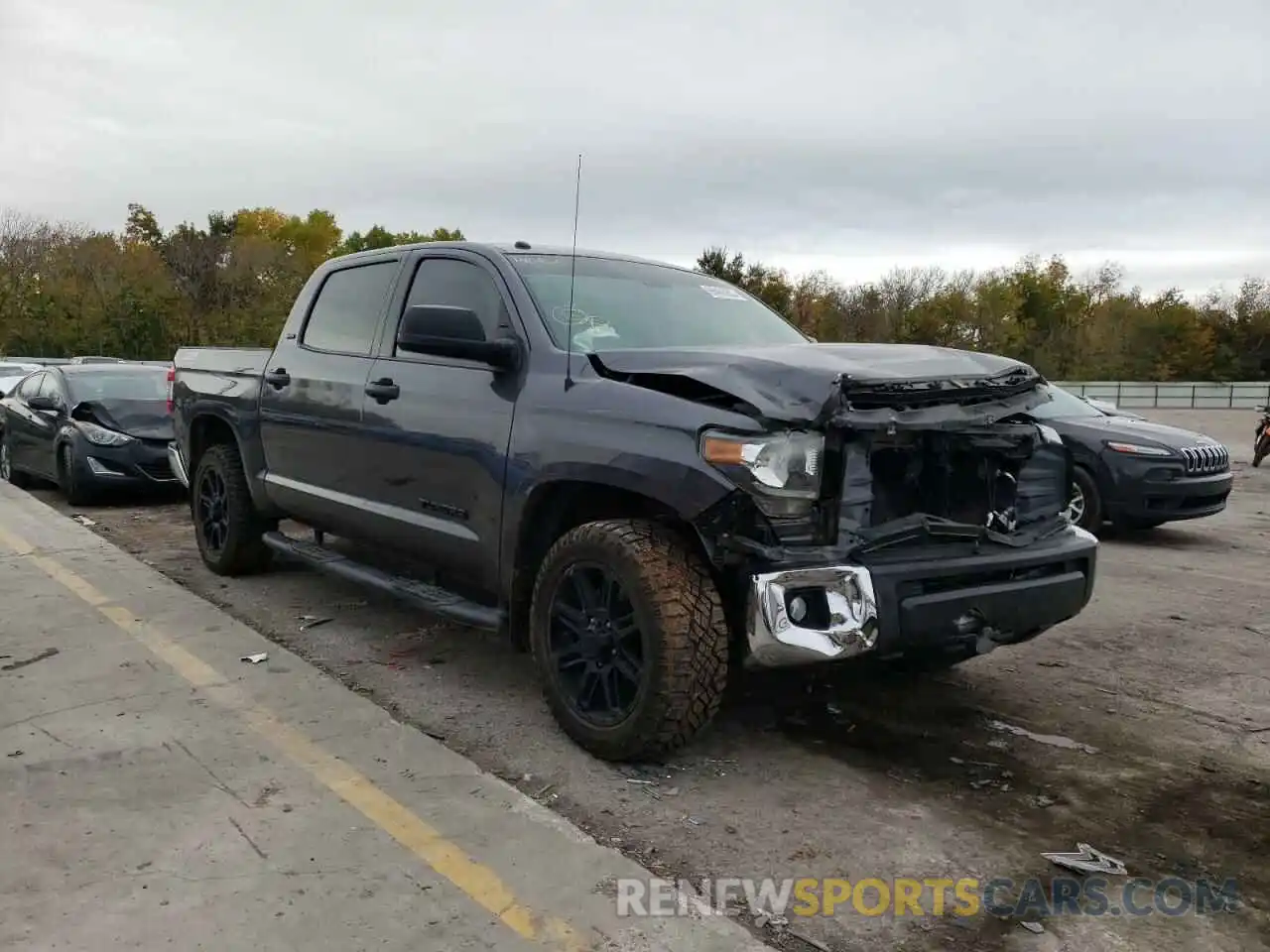 1 Photograph of a damaged car 5TFEM5F15KX140465 TOYOTA TUNDRA 2019