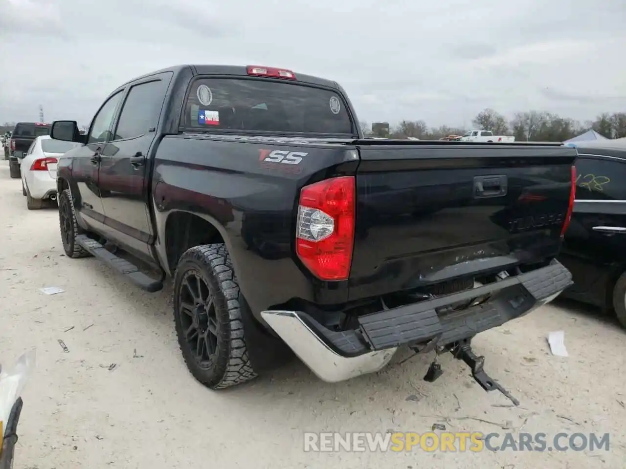 3 Photograph of a damaged car 5TFEM5F16KX139633 TOYOTA TUNDRA 2019