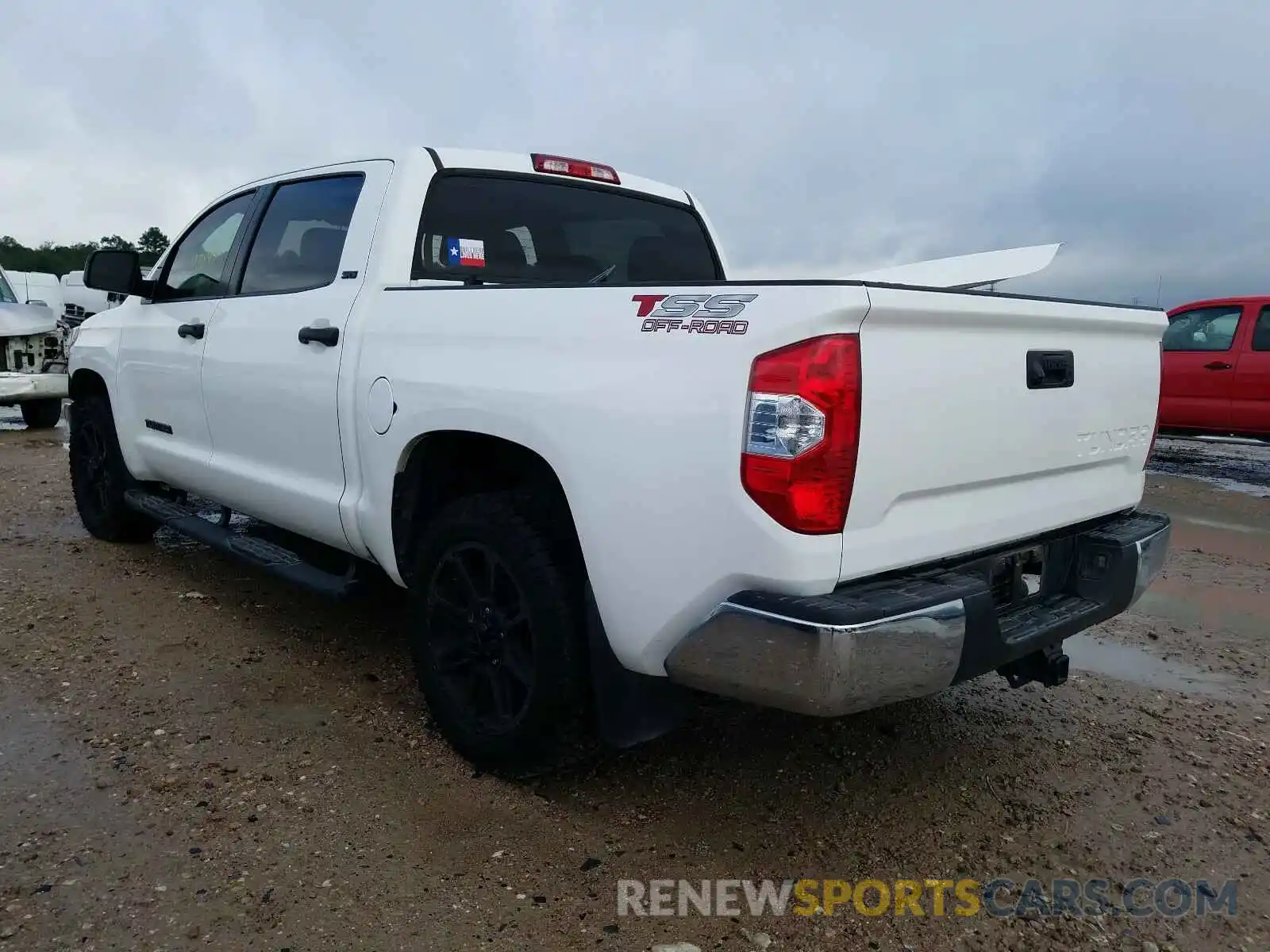 3 Photograph of a damaged car 5TFEM5F17KX137499 TOYOTA TUNDRA 2019