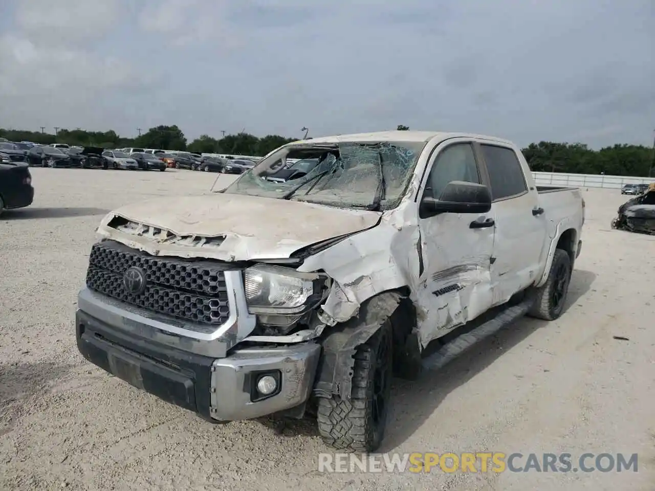 2 Photograph of a damaged car 5TFEM5F18KX135843 TOYOTA TUNDRA 2019