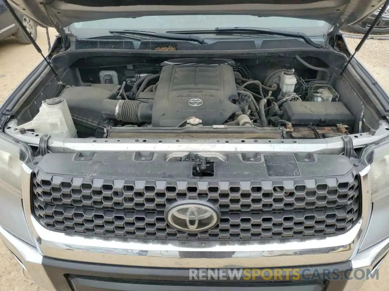 11 Photograph of a damaged car 5TFEM5F19KX136130 TOYOTA TUNDRA 2019