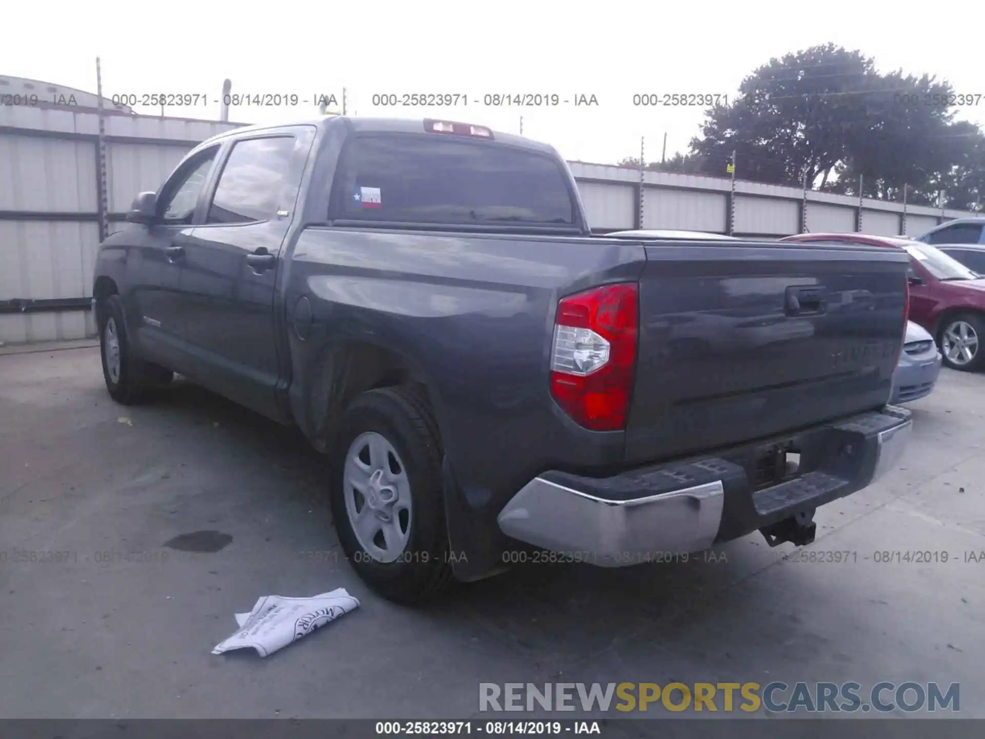 3 Photograph of a damaged car 5TFEM5F19KX136550 TOYOTA TUNDRA 2019