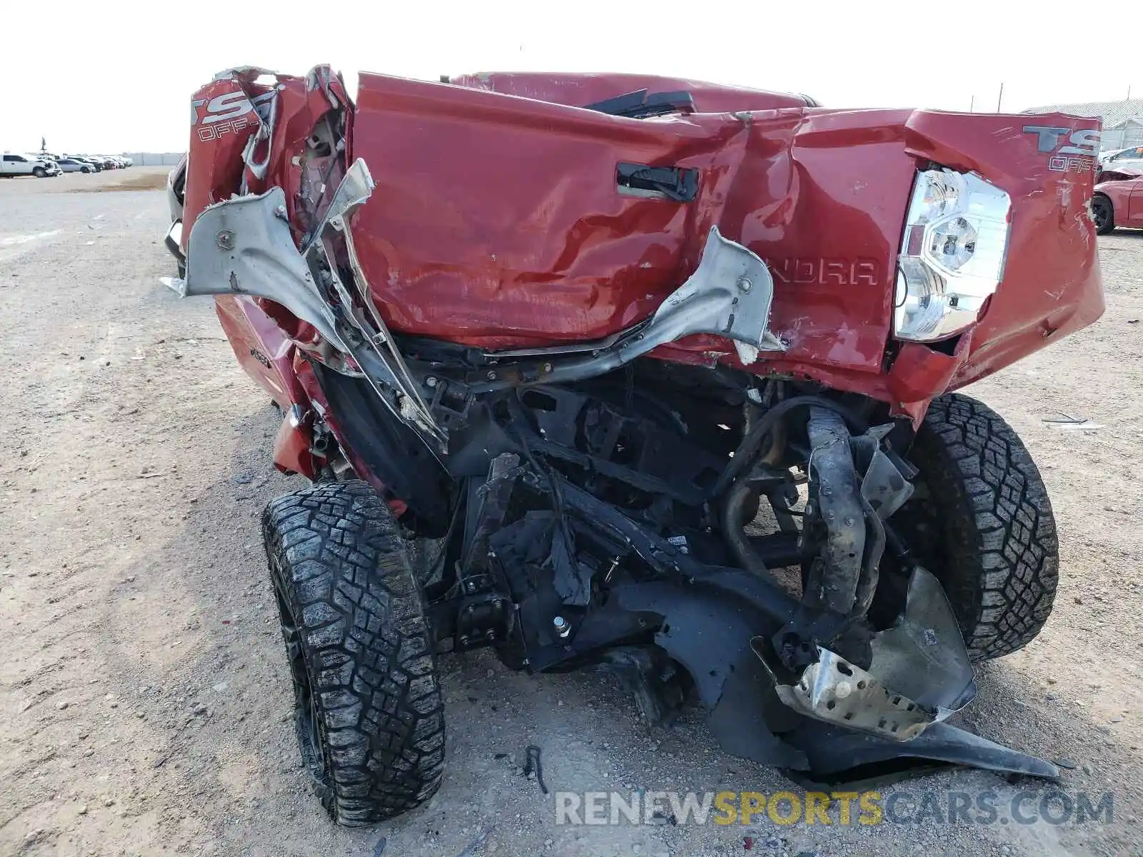 9 Photograph of a damaged car 5TFEM5F19KX139285 TOYOTA TUNDRA 2019