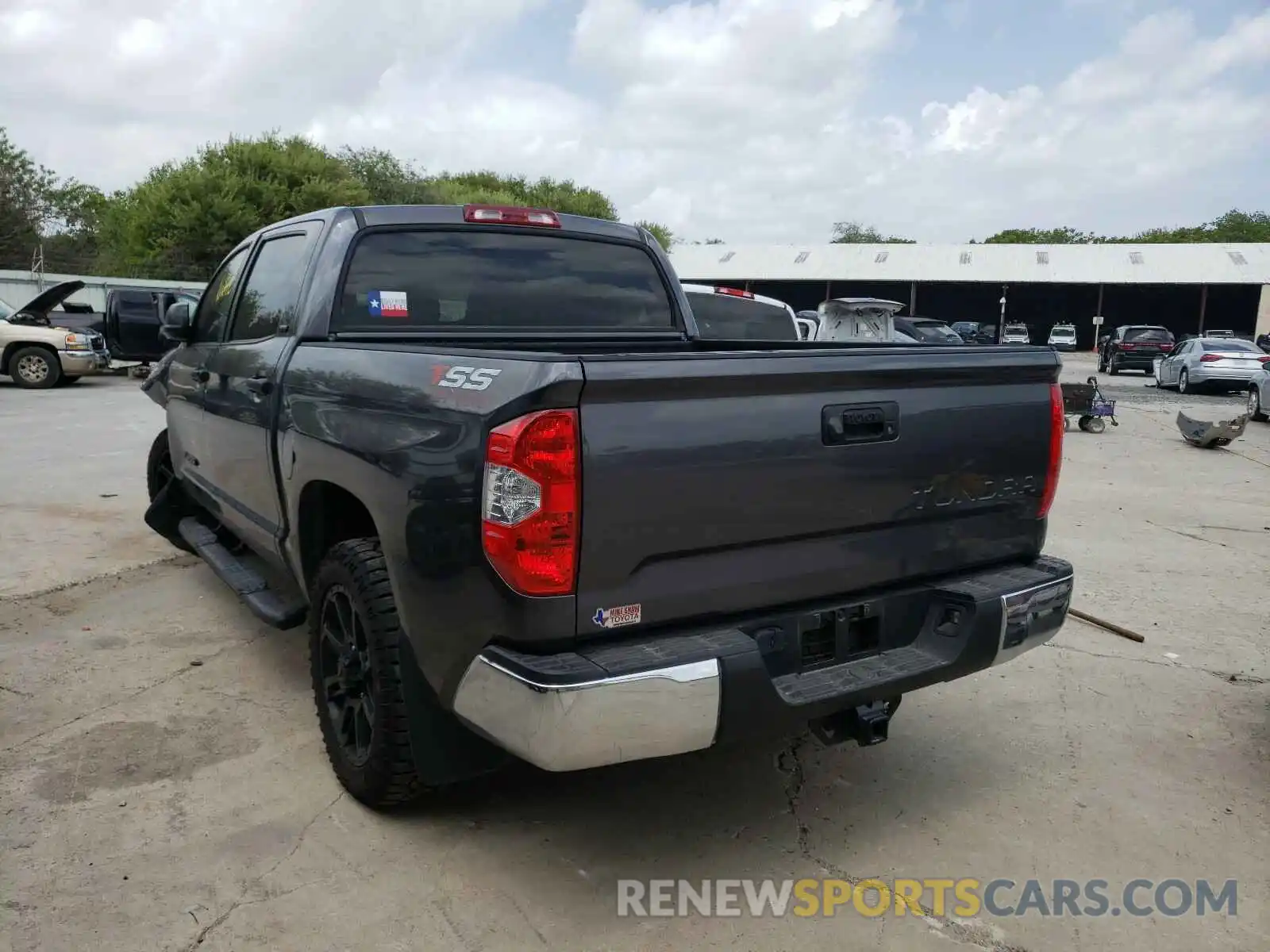 3 Photograph of a damaged car 5TFEM5F19KX142106 TOYOTA TUNDRA 2019