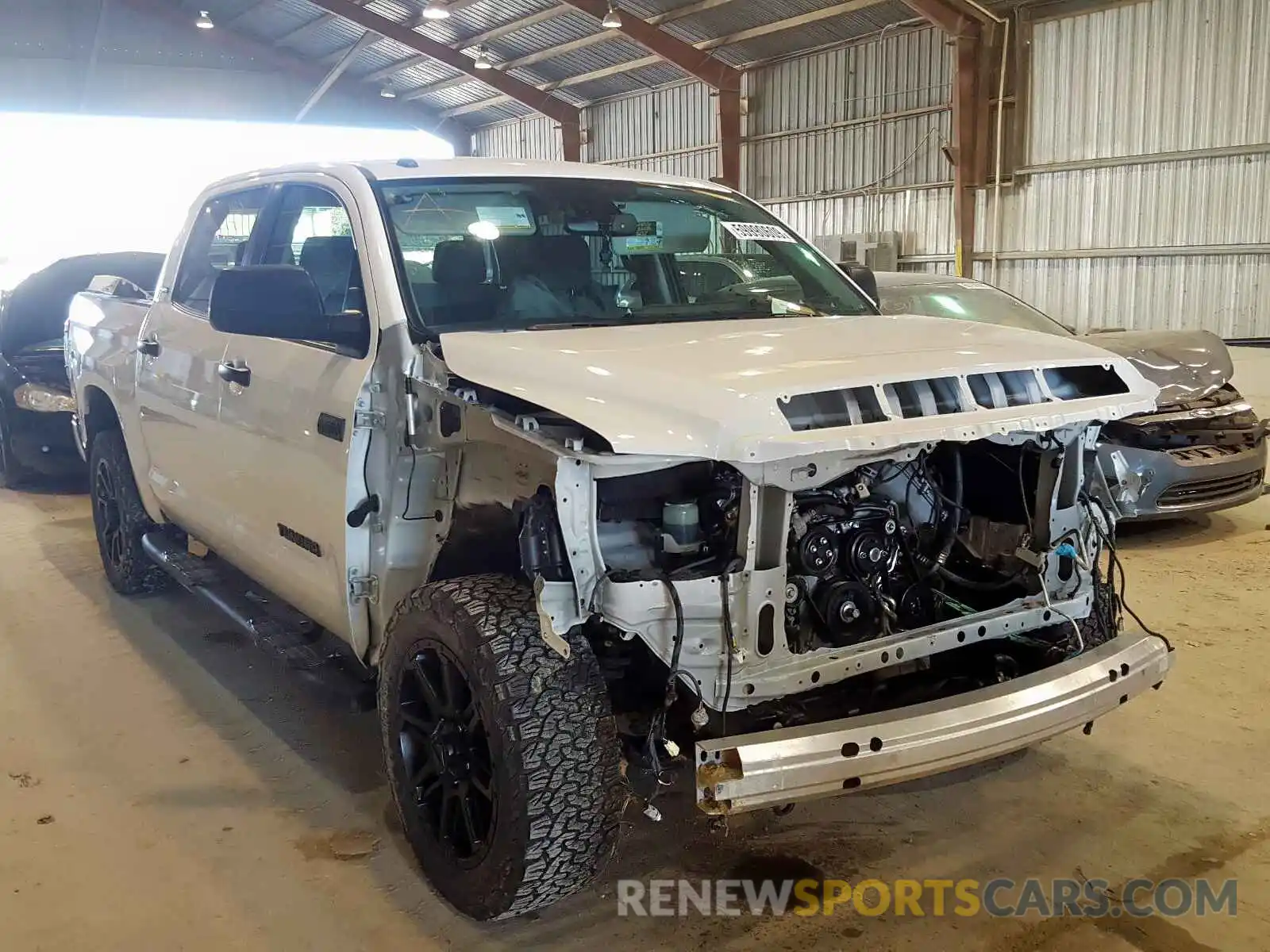 1 Photograph of a damaged car 5TFEY5F10KX244737 TOYOTA TUNDRA 2019