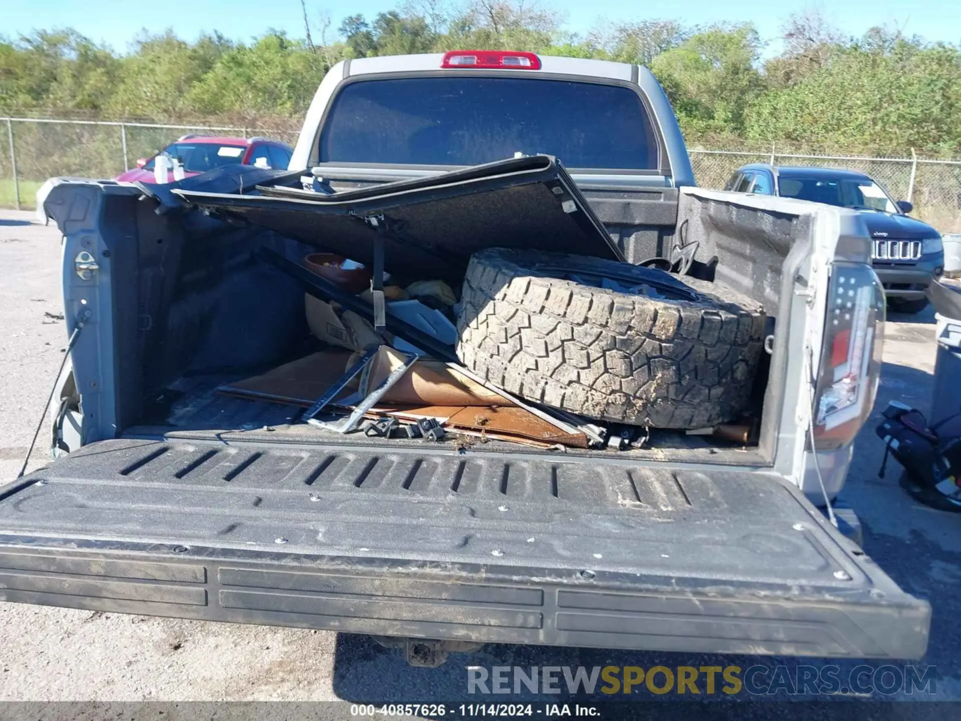 8 Photograph of a damaged car 5TFEY5F10KX251624 TOYOTA TUNDRA 2019