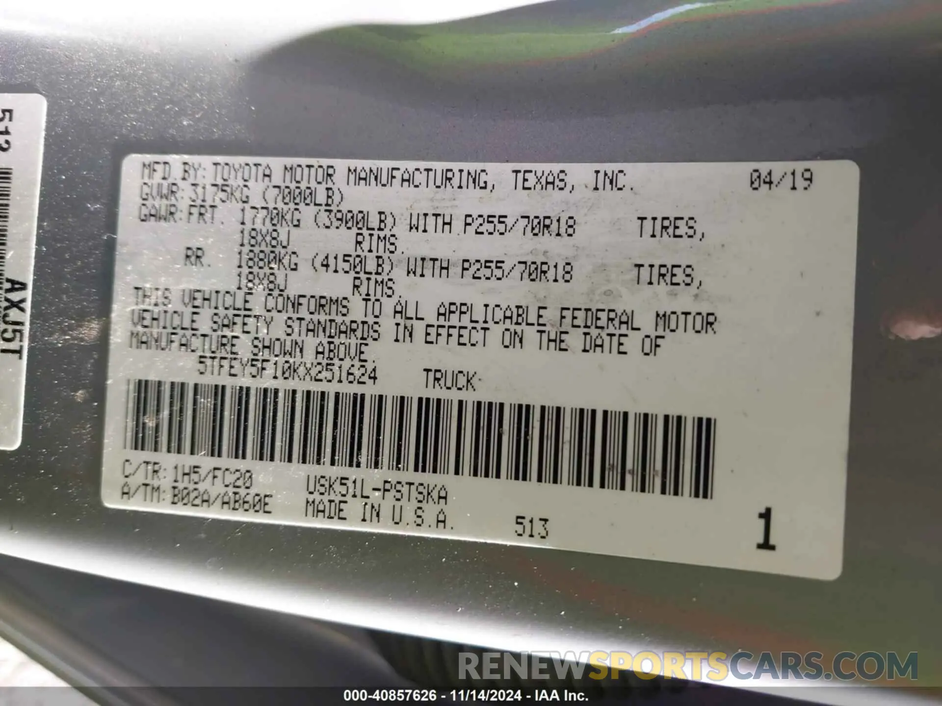 9 Photograph of a damaged car 5TFEY5F10KX251624 TOYOTA TUNDRA 2019