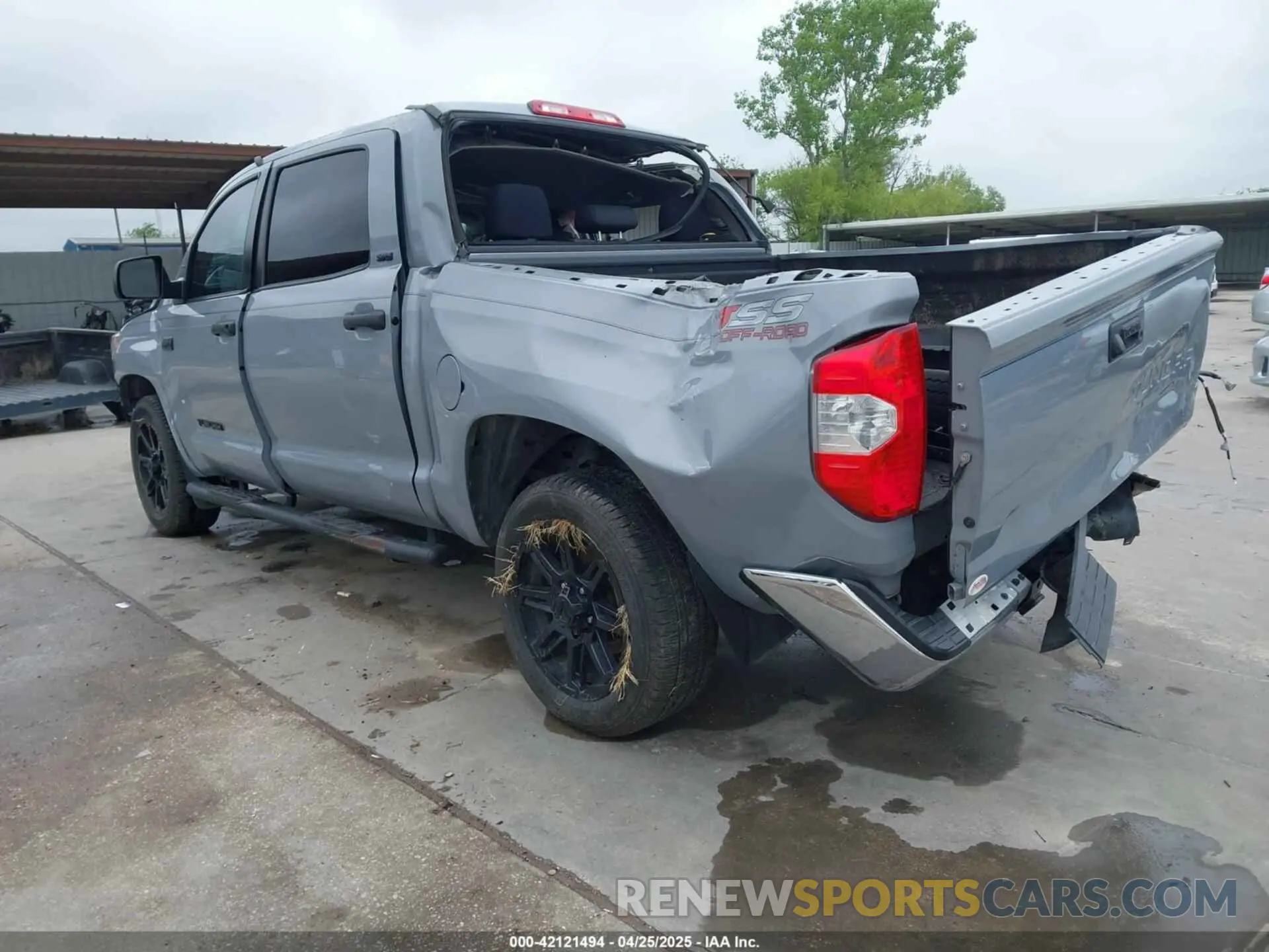 3 Photograph of a damaged car 5TFEY5F12KX245761 TOYOTA TUNDRA 2019