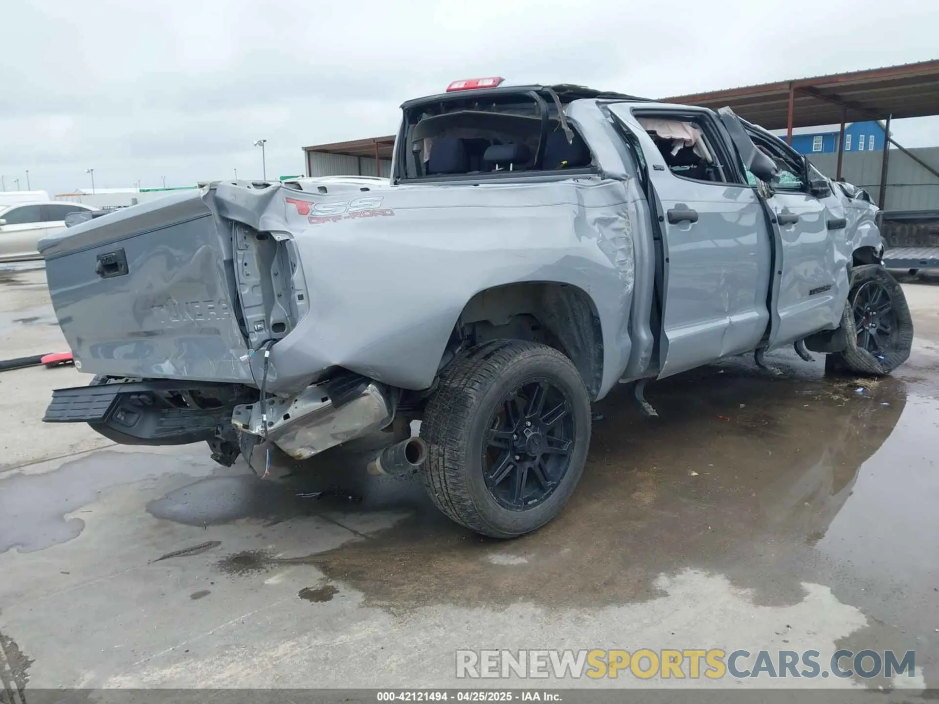4 Photograph of a damaged car 5TFEY5F12KX245761 TOYOTA TUNDRA 2019