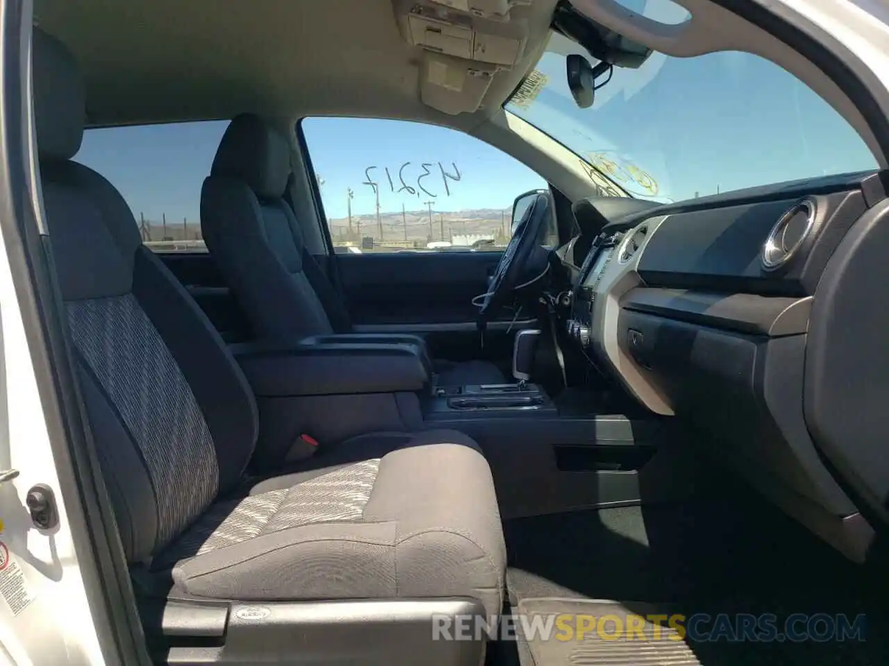 5 Photograph of a damaged car 5TFEY5F12KX253424 TOYOTA TUNDRA 2019