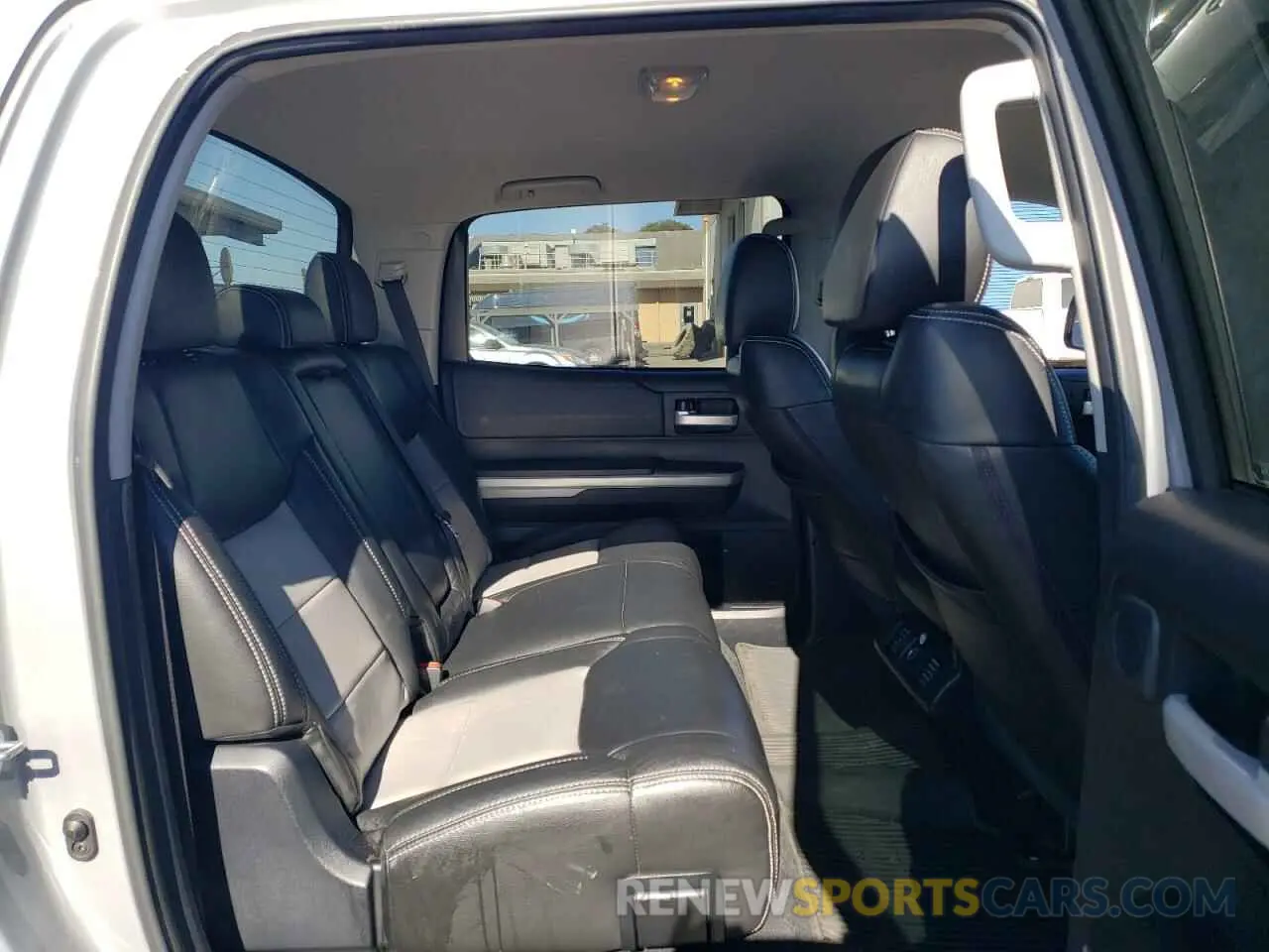 10 Photograph of a damaged car 5TFEY5F13KX250371 TOYOTA TUNDRA 2019