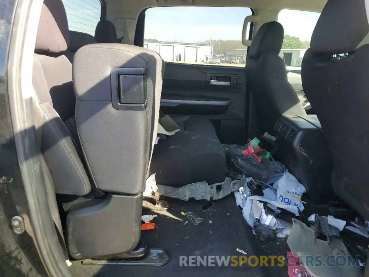 10 Photograph of a damaged car 5TFEY5F15KX249769 TOYOTA TUNDRA 2019