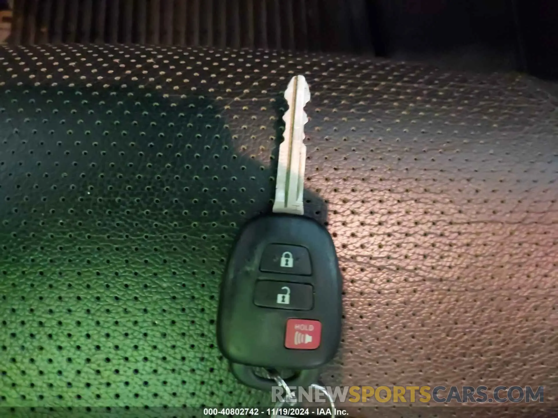 11 Photograph of a damaged car 5TFEY5F15KX253952 TOYOTA TUNDRA 2019
