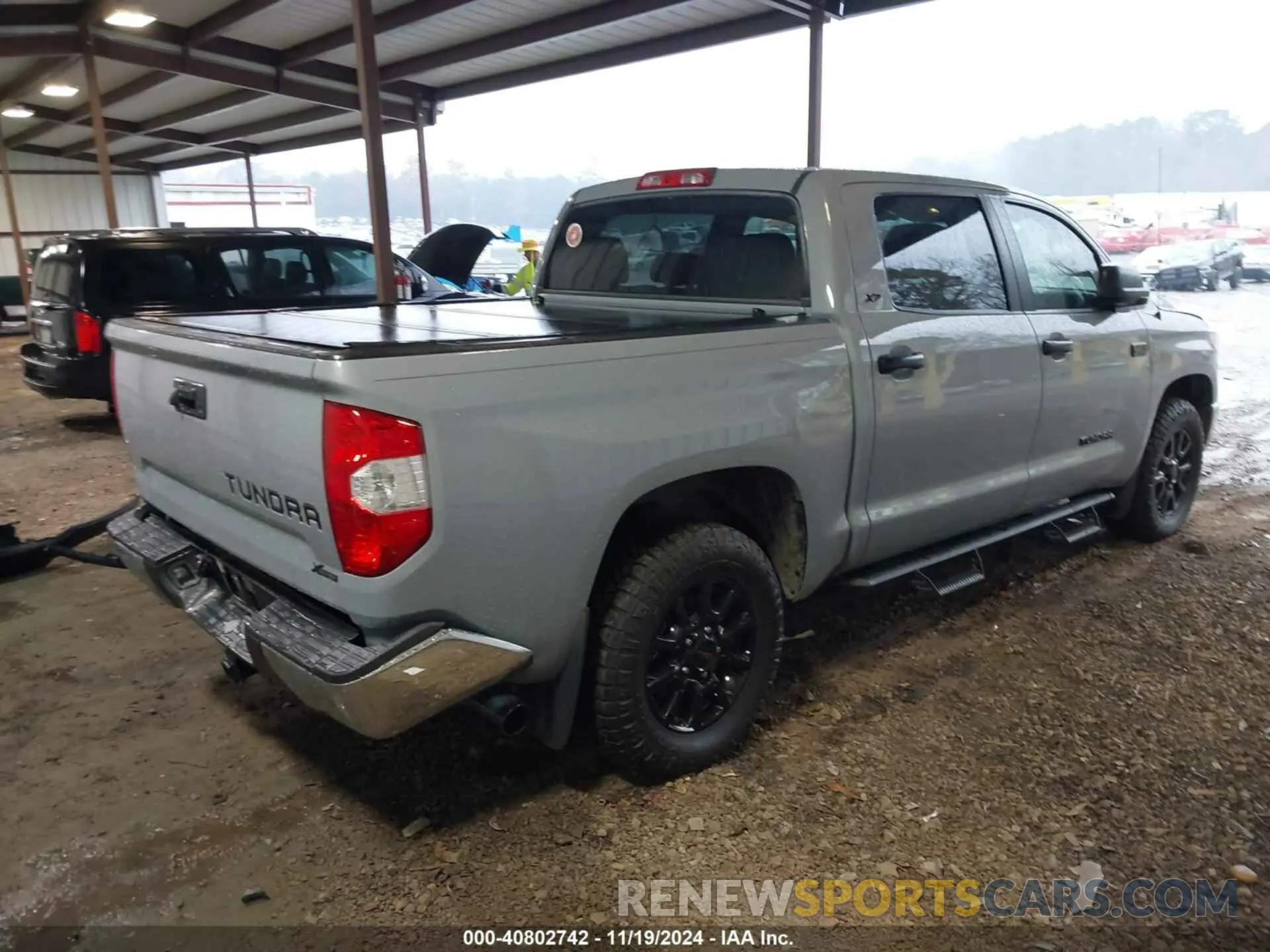 4 Photograph of a damaged car 5TFEY5F15KX253952 TOYOTA TUNDRA 2019