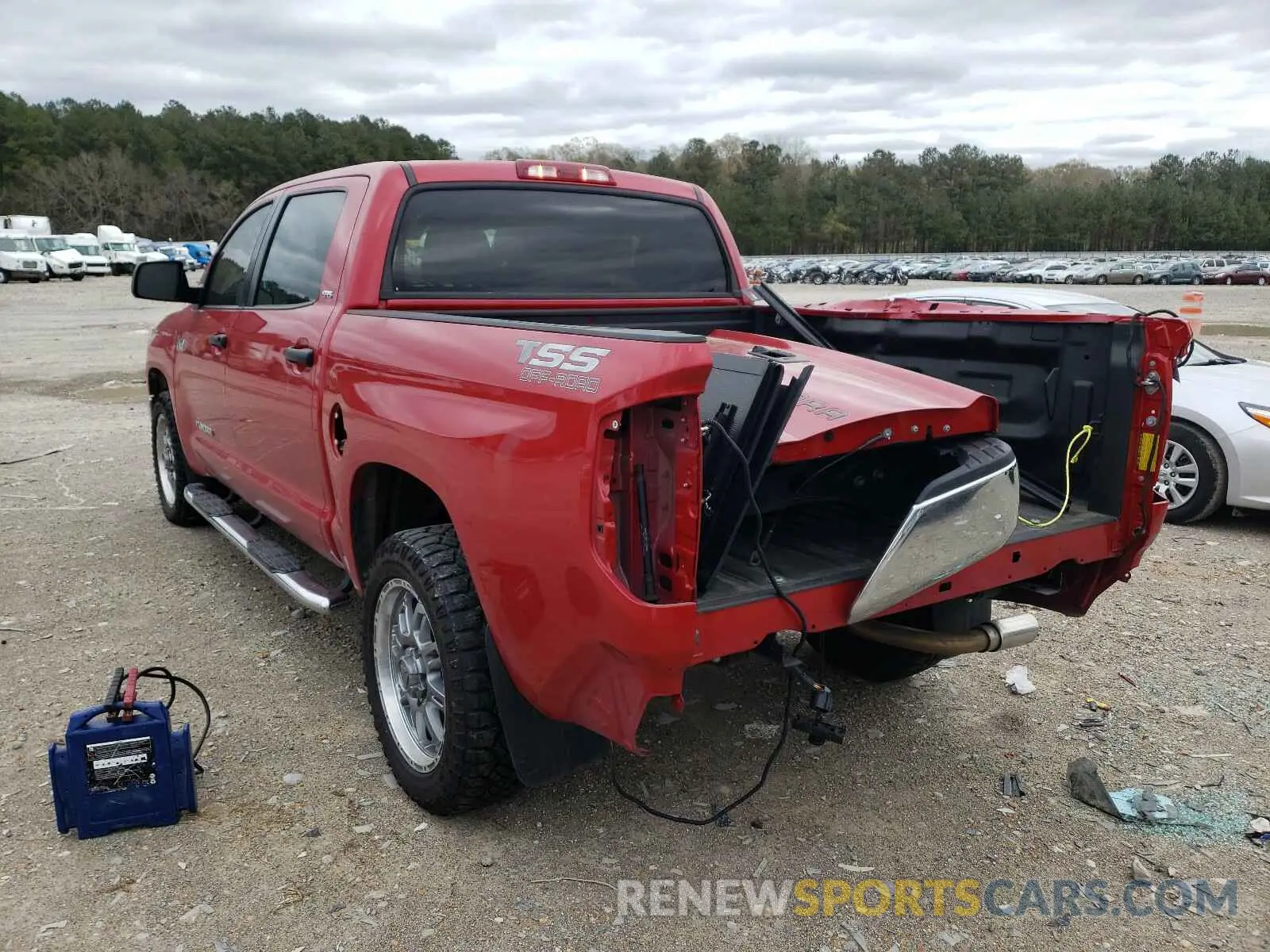 3 Photograph of a damaged car 5TFEY5F16KX254351 TOYOTA TUNDRA 2019