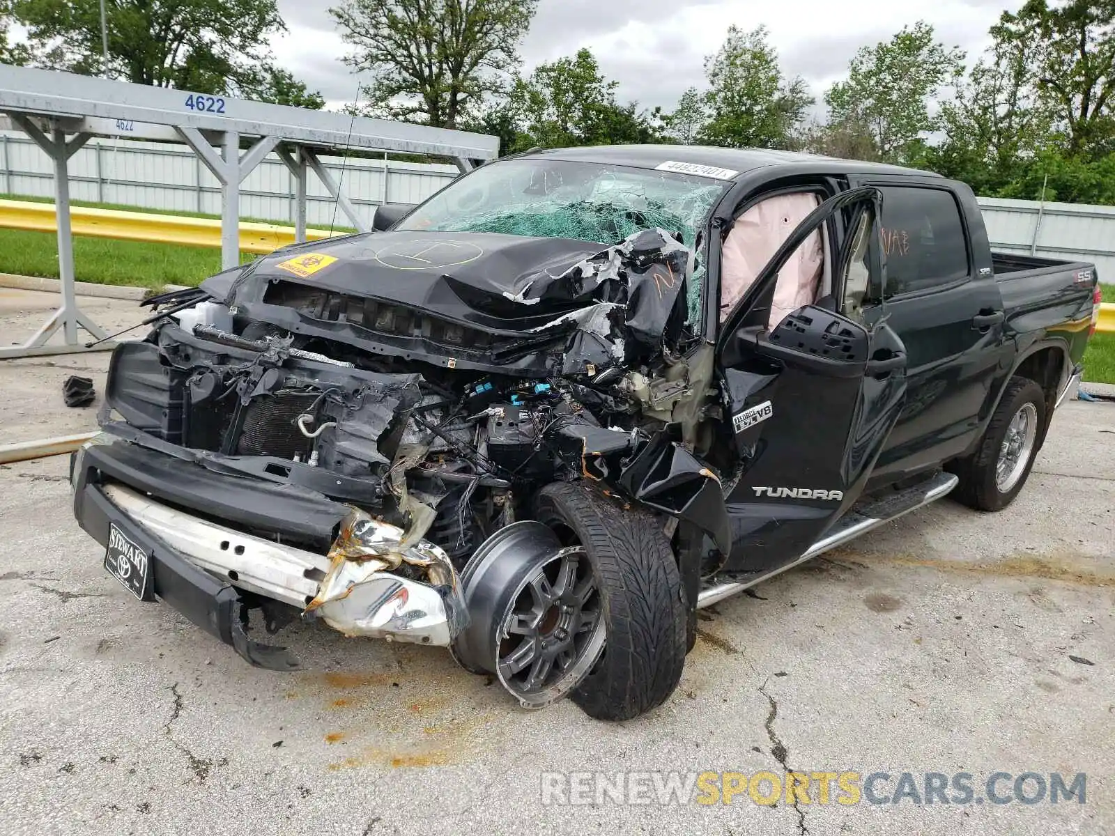 2 Photograph of a damaged car 5TFEY5F17KX250406 TOYOTA TUNDRA 2019