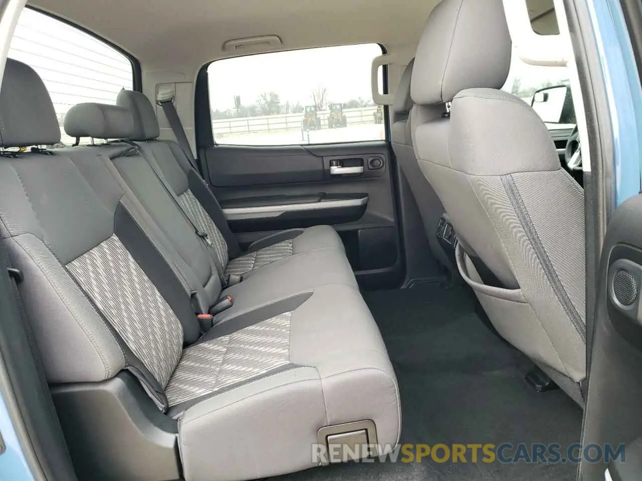 10 Photograph of a damaged car 5TFEY5F18KX246056 TOYOTA TUNDRA 2019