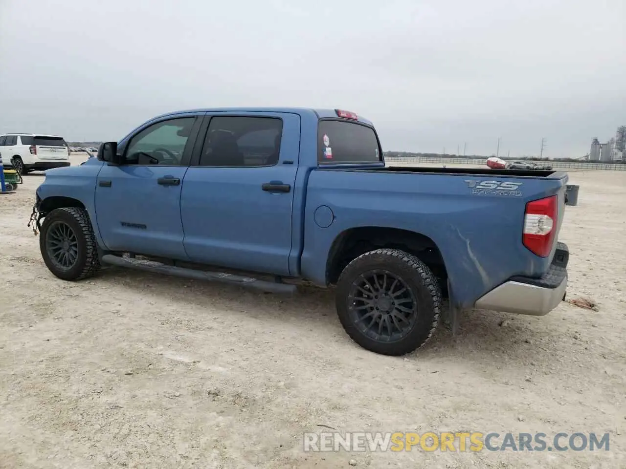 2 Photograph of a damaged car 5TFEY5F18KX246056 TOYOTA TUNDRA 2019