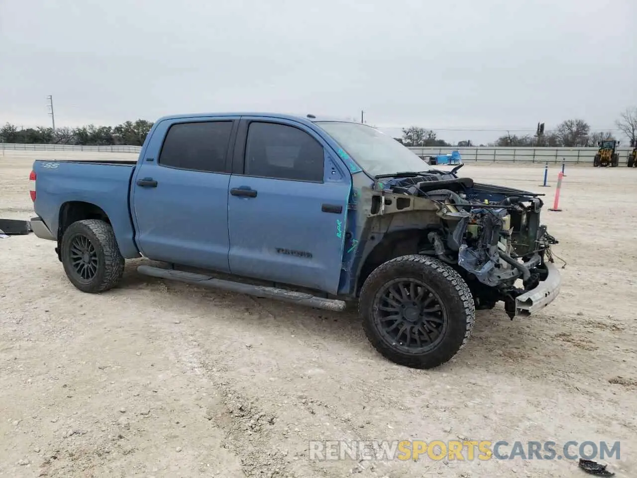 4 Photograph of a damaged car 5TFEY5F18KX246056 TOYOTA TUNDRA 2019