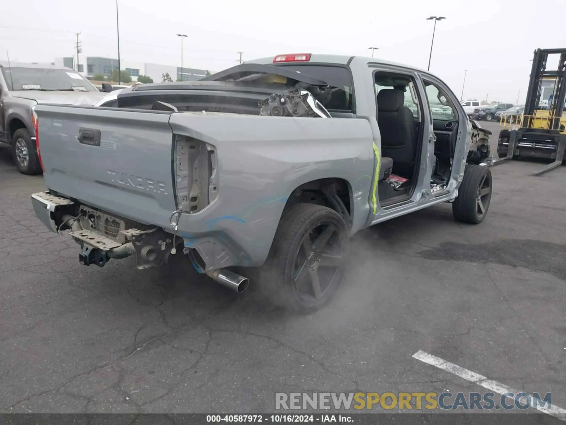 4 Photograph of a damaged car 5TFEY5F18KX247157 TOYOTA TUNDRA 2019