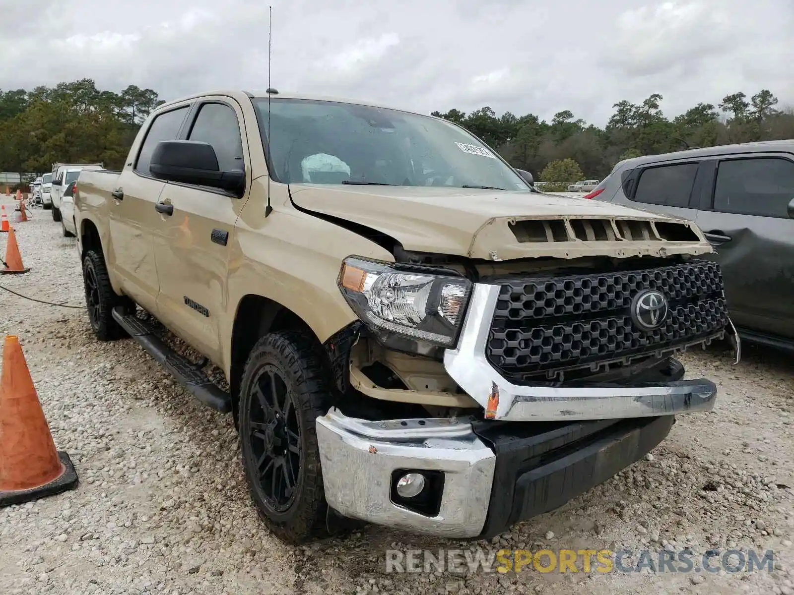 1 Photograph of a damaged car 5TFEY5F19KX247300 TOYOTA TUNDRA 2019