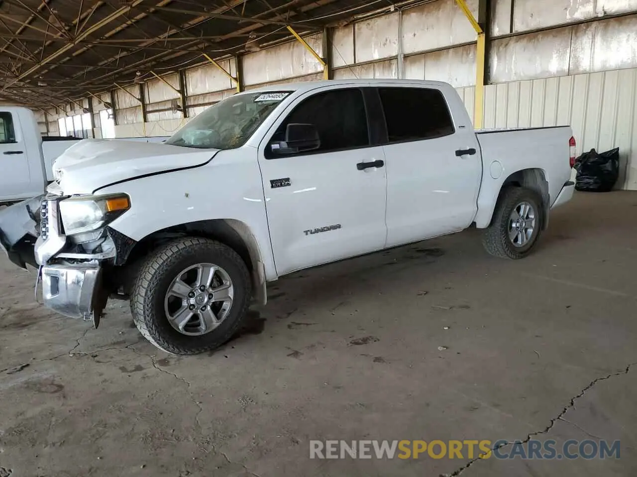 1 Photograph of a damaged car 5TFEY5F1XKX254594 TOYOTA TUNDRA 2019
