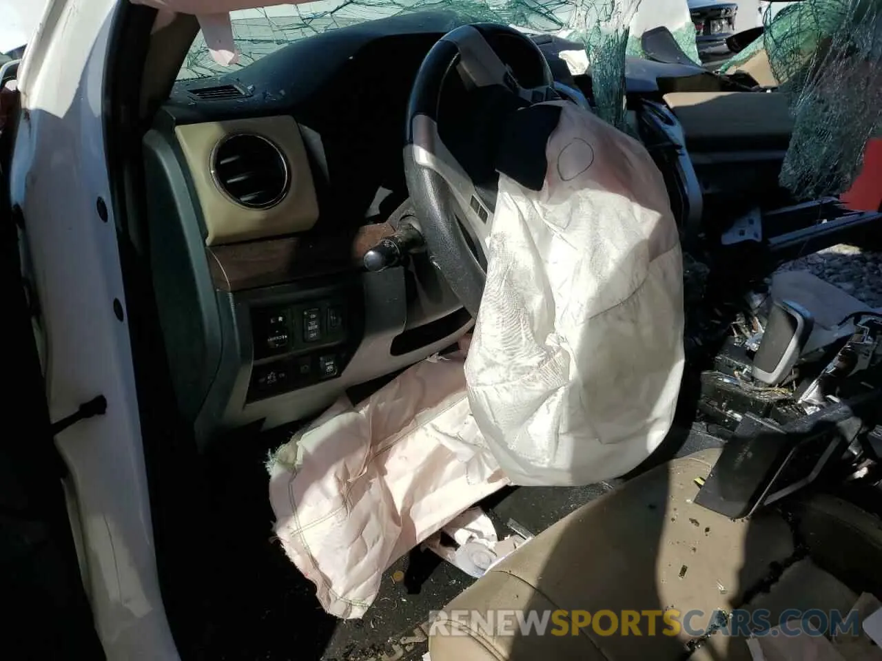 8 Photograph of a damaged car 5TFFY5F18KX251651 TOYOTA TUNDRA 2019