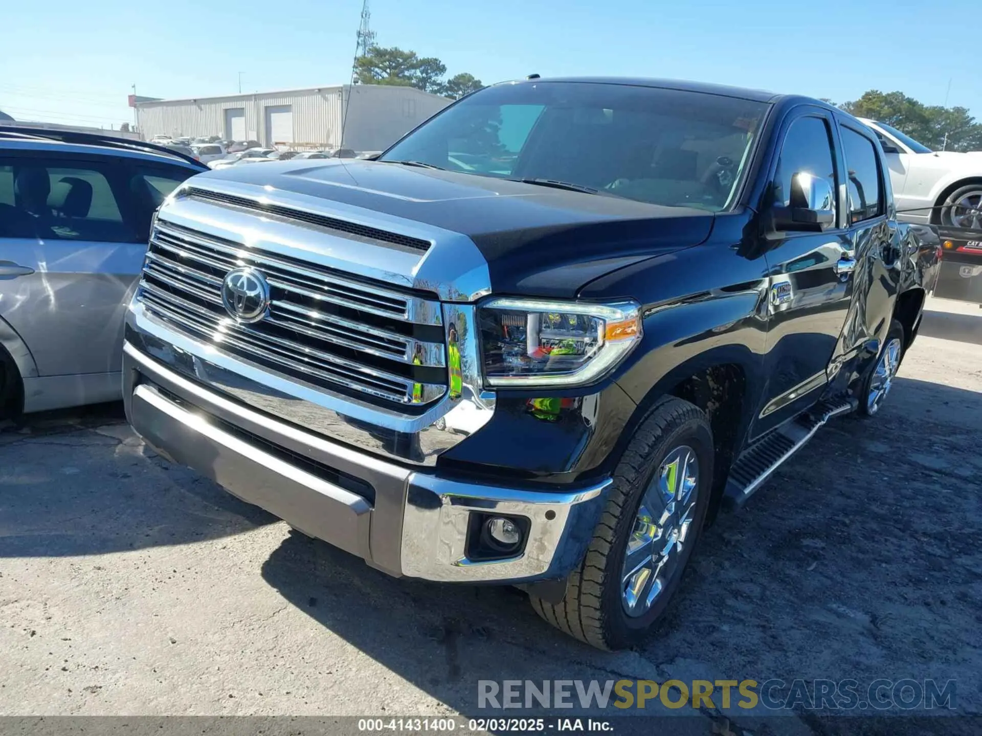 2 Photograph of a damaged car 5TFGY5F14KX246340 TOYOTA TUNDRA 2019