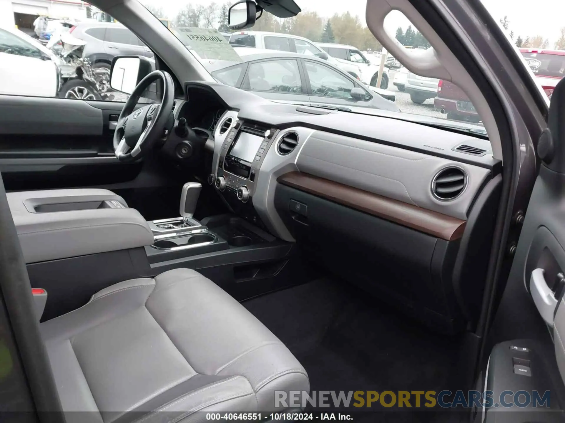 5 Photograph of a damaged car 5TFHY5F10KX794792 TOYOTA TUNDRA 2019
