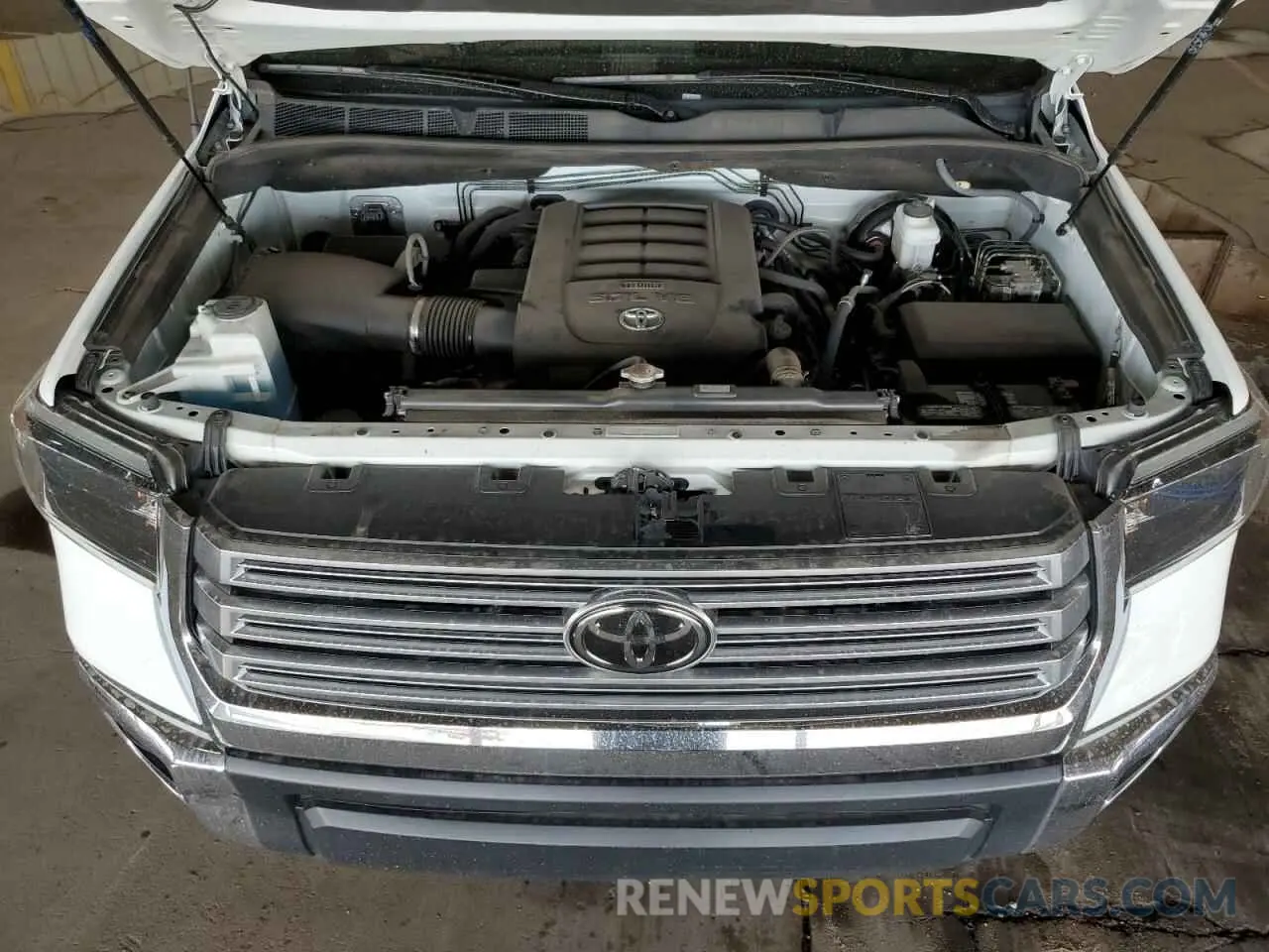 12 Photograph of a damaged car 5TFHY5F10KX857664 TOYOTA TUNDRA 2019