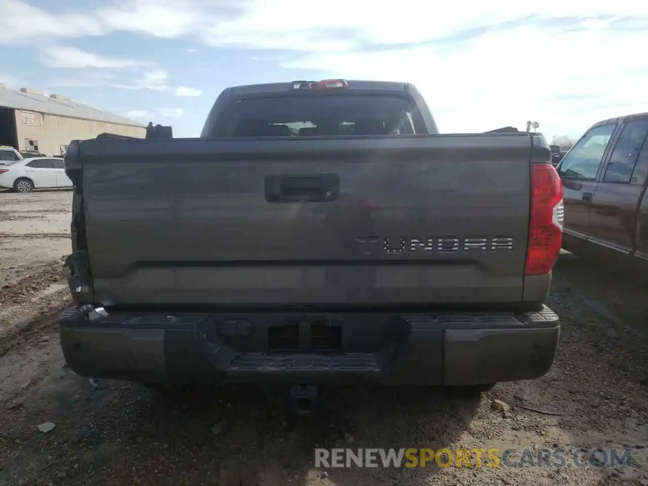 9 Photograph of a damaged car 5TFHY5F11KX786152 TOYOTA TUNDRA 2019