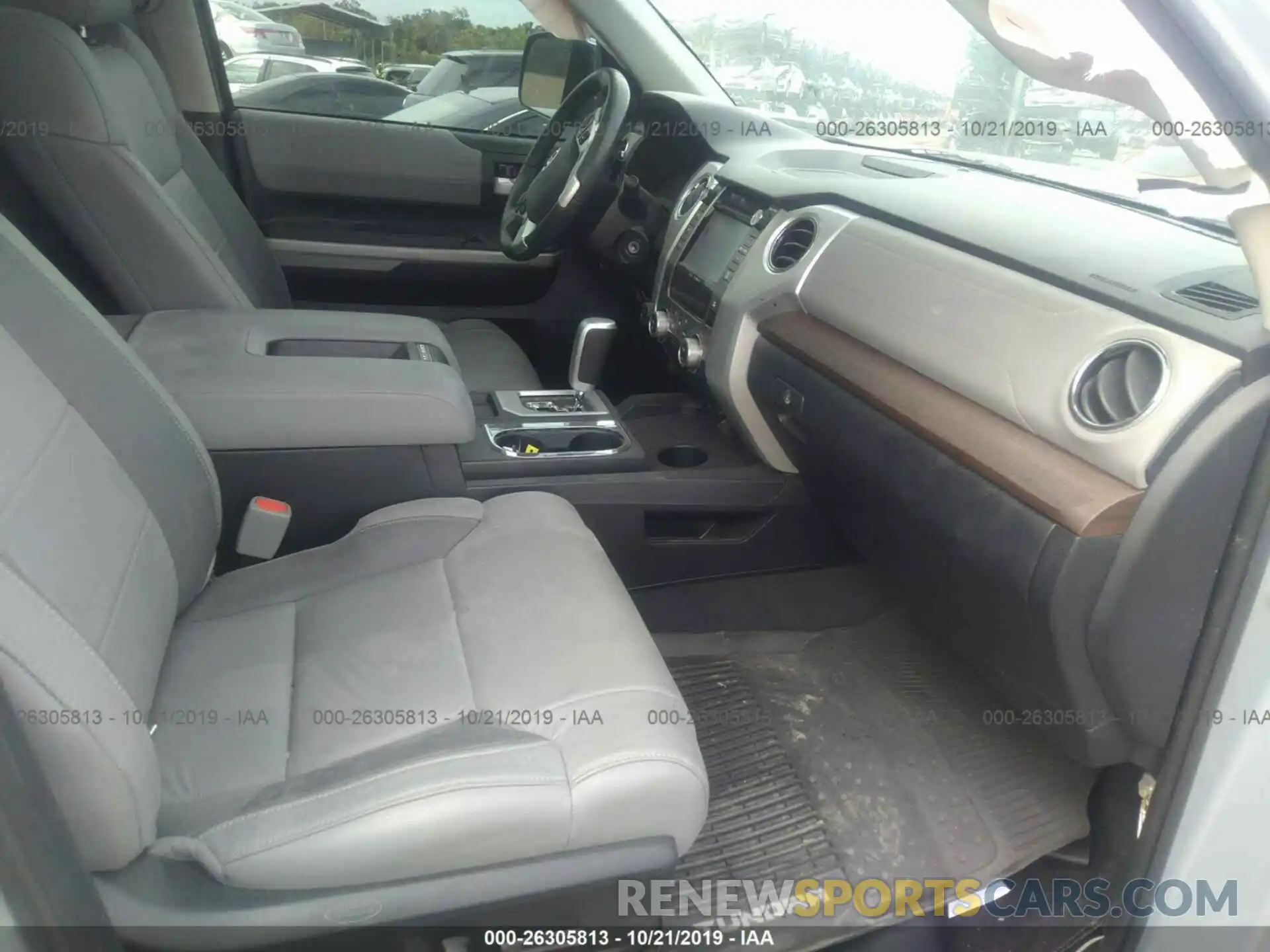 5 Photograph of a damaged car 5TFHY5F13KX809298 TOYOTA TUNDRA 2019