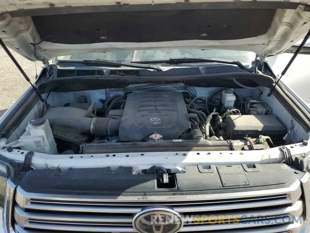 11 Photograph of a damaged car 5TFHY5F14KX791524 TOYOTA TUNDRA 2019