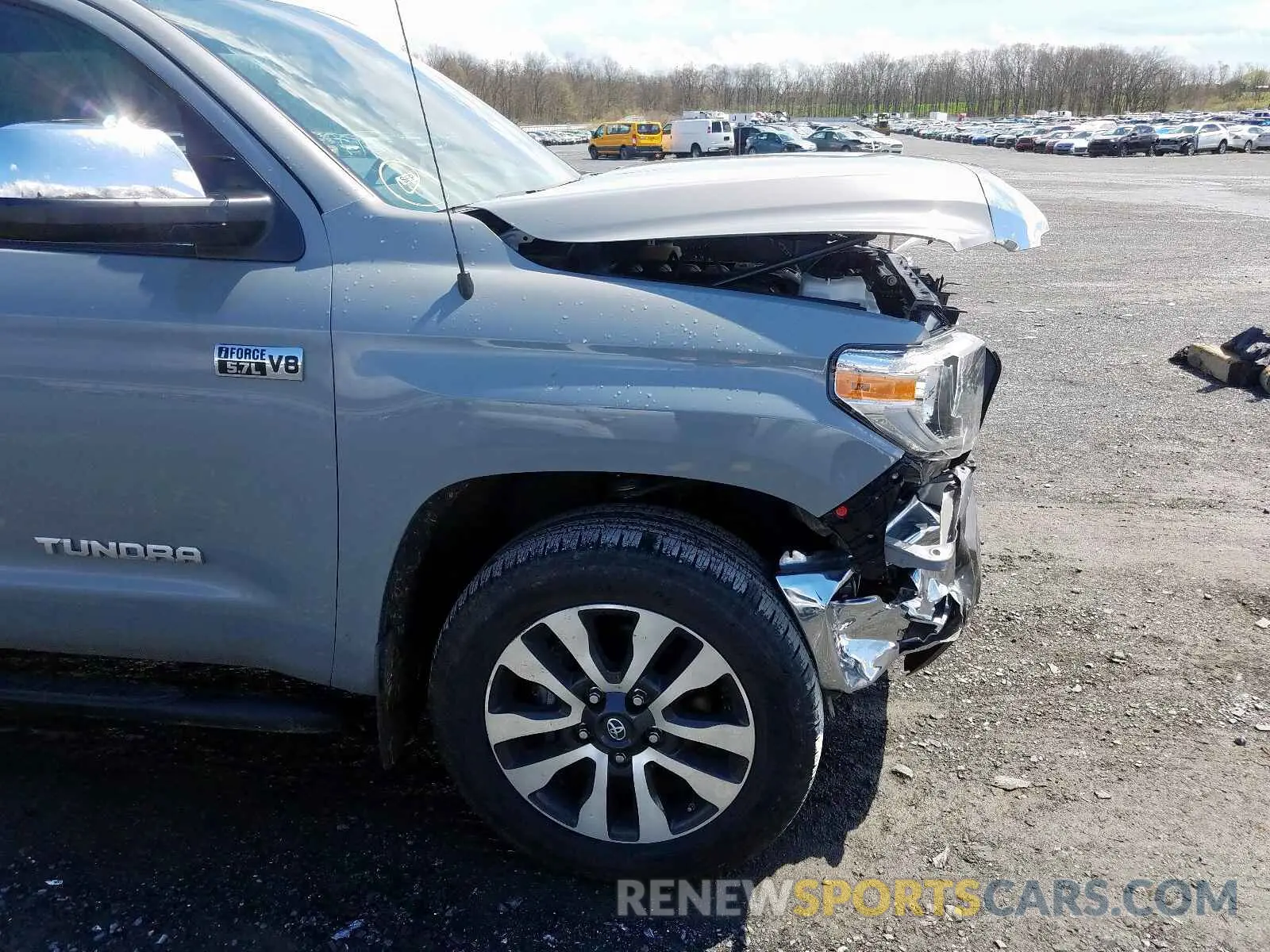9 Photograph of a damaged car 5TFHY5F14KX870000 TOYOTA TUNDRA 2019