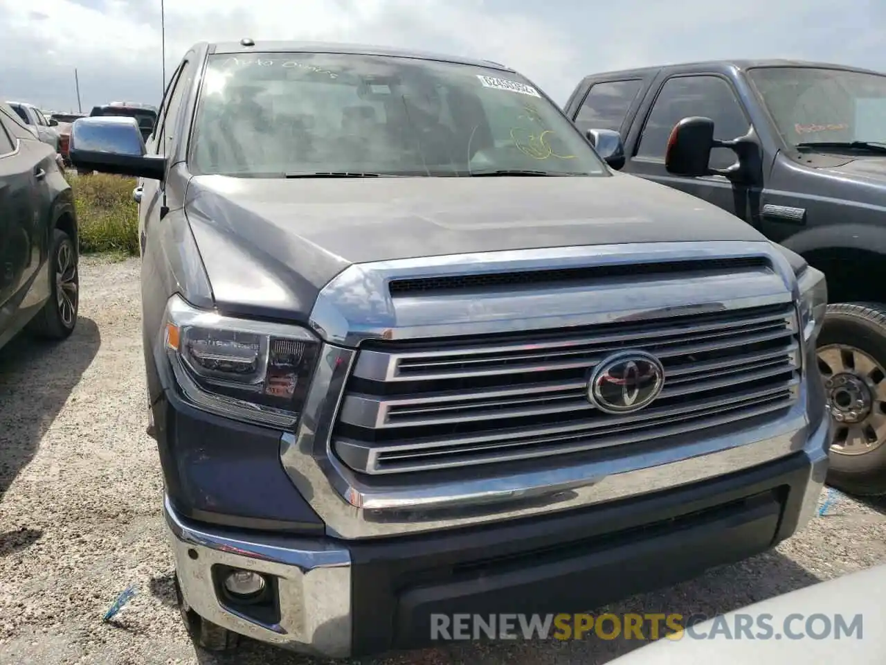 9 Photograph of a damaged car 5TFHY5F16KX826256 TOYOTA TUNDRA 2019