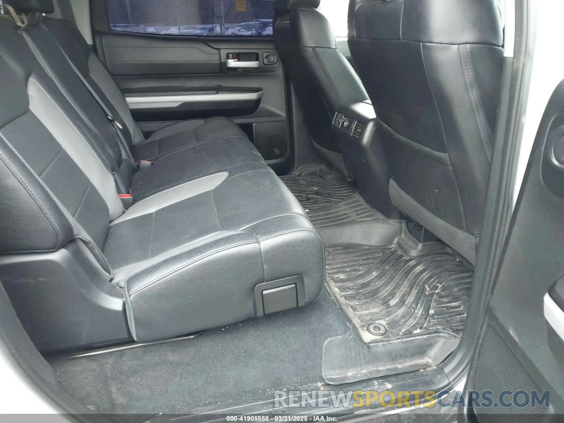 8 Photograph of a damaged car 5TFHY5F17KX797348 TOYOTA TUNDRA 2019
