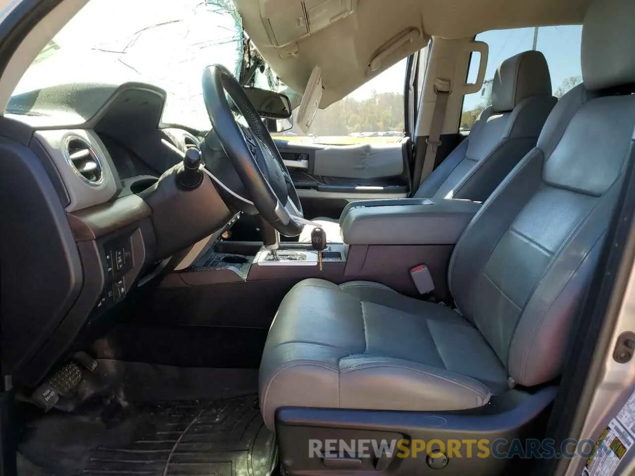 7 Photograph of a damaged car 5TFHY5F18KX802279 TOYOTA TUNDRA 2019