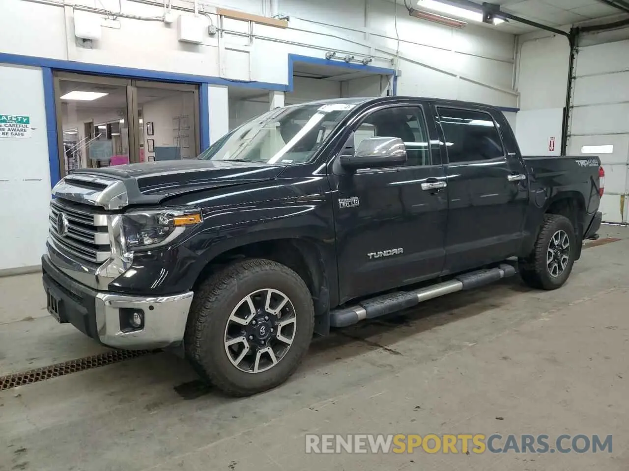 1 Photograph of a damaged car 5TFHY5F19KX800847 TOYOTA TUNDRA 2019
