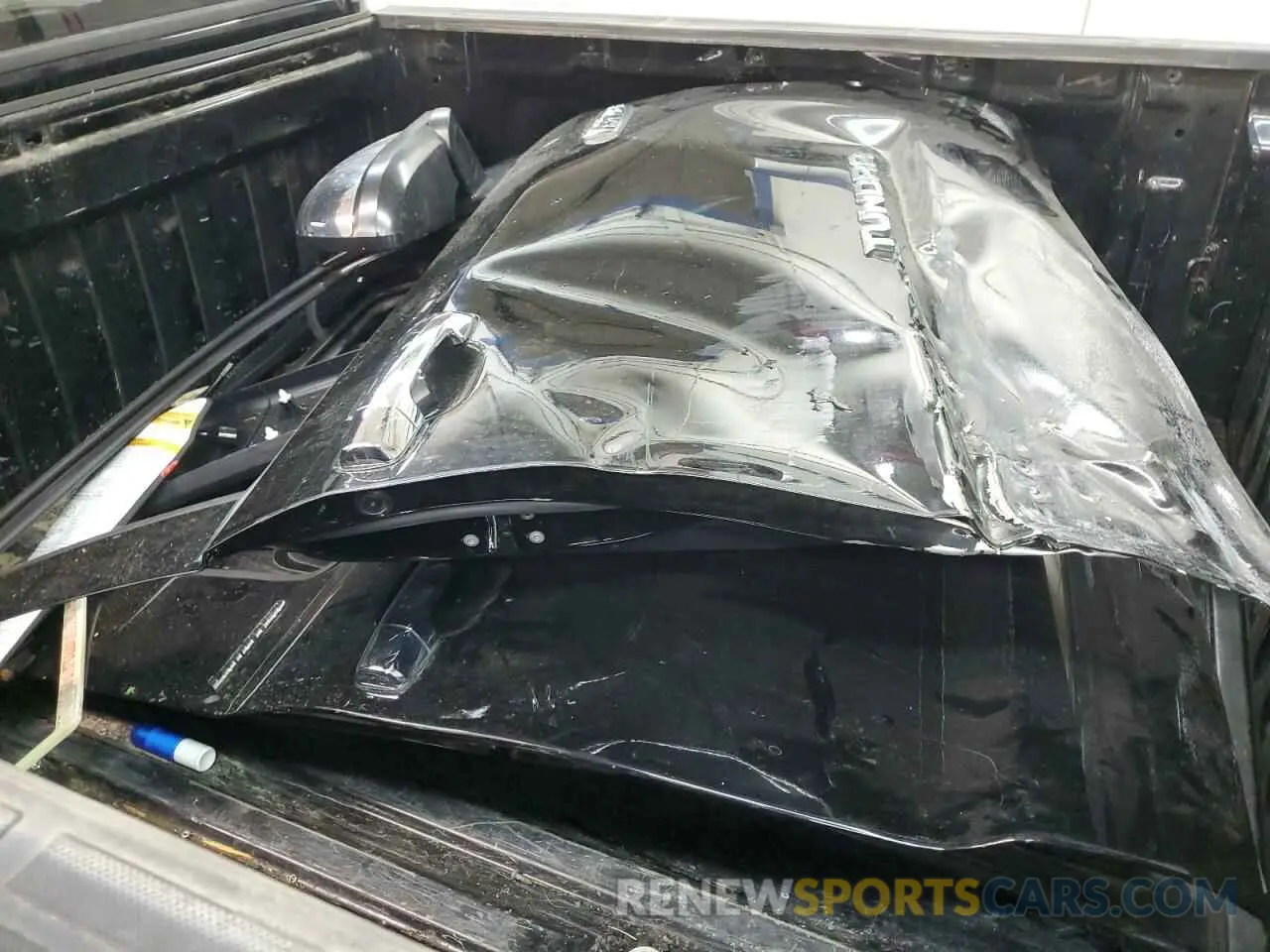 12 Photograph of a damaged car 5TFHY5F19KX800847 TOYOTA TUNDRA 2019